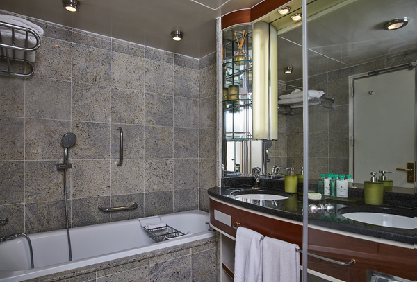 Silversea Cruises - Silver Whisper - Veranda Suite 1.jpg